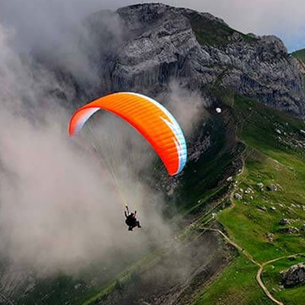 Paragliding in Mcleodganj(Dharamshala)